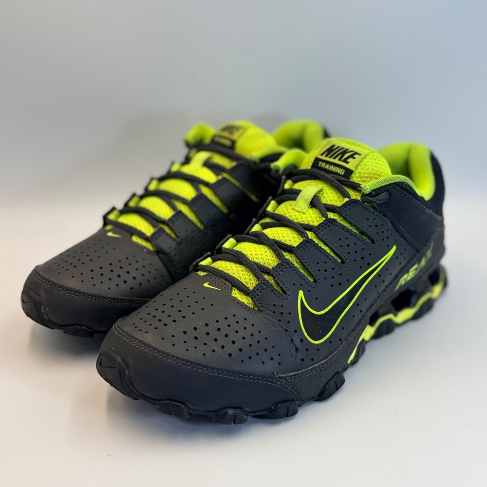 Nike Reax 8 TR Anthracite Black Volt Mens Sz 9 Athletic Shoes 616272-036
